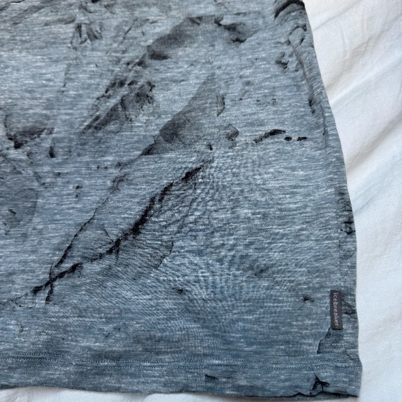 Icebreaker Unique Design T-Shirt – Women’s Small, lightweight merino - Picture 6 of 6
